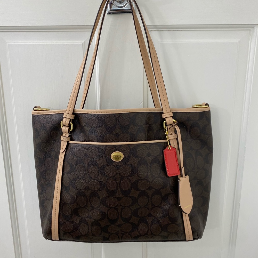 **NEW PRICE**COACH Zip top tote signature canvas NWOT  AUTHENTIC!